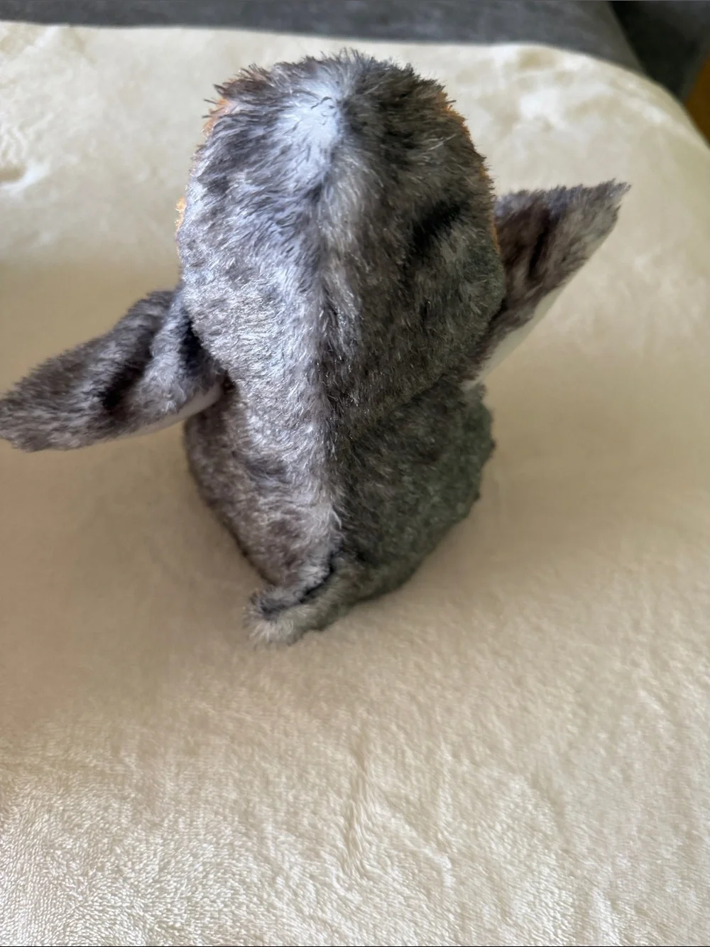 Star Wars Grogu Plush in Green with Tan Outfit and Porg